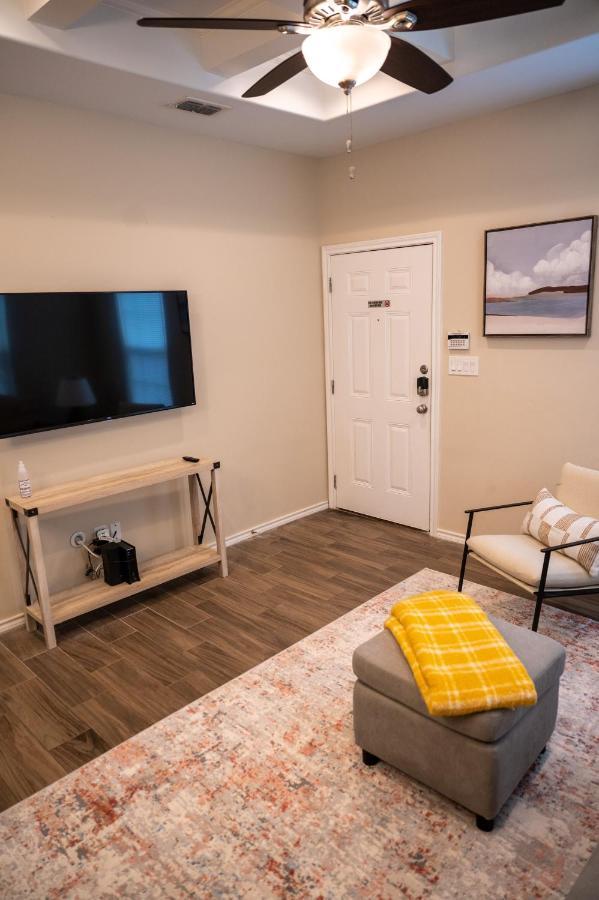 Apartamento Fabulous King Size Bed In A Gated Neighborhood! Edinburg Exterior foto