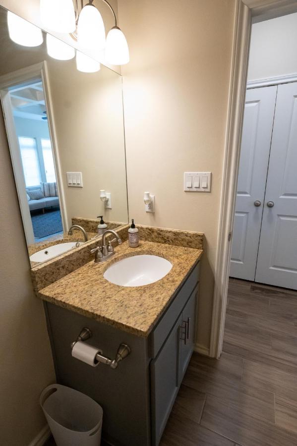 Apartamento Fabulous King Size Bed In A Gated Neighborhood! Edinburg Exterior foto