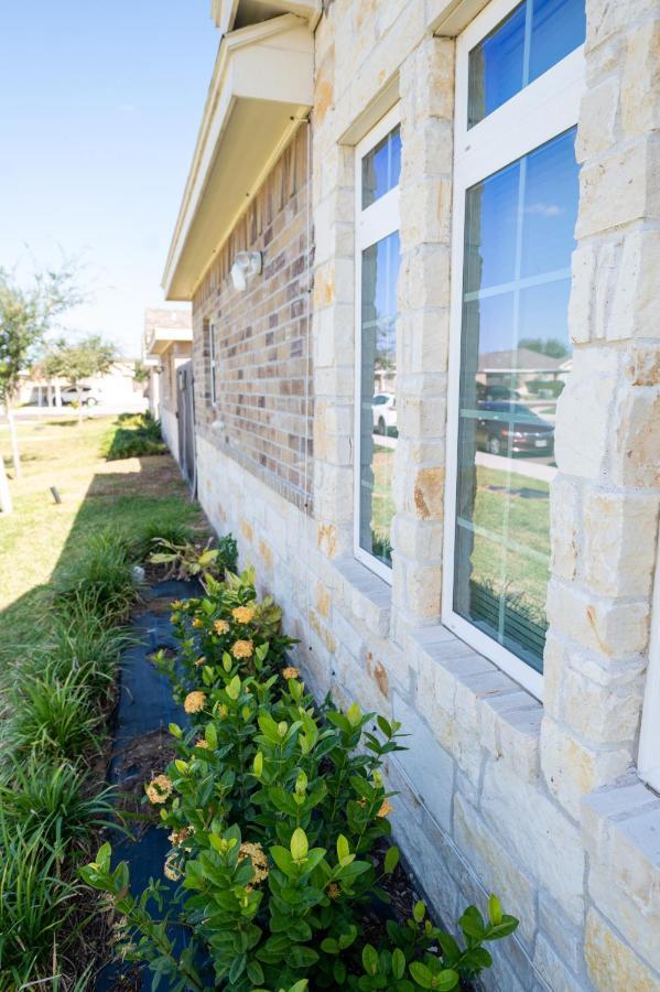 Apartamento Fabulous King Size Bed In A Gated Neighborhood! Edinburg Exterior foto