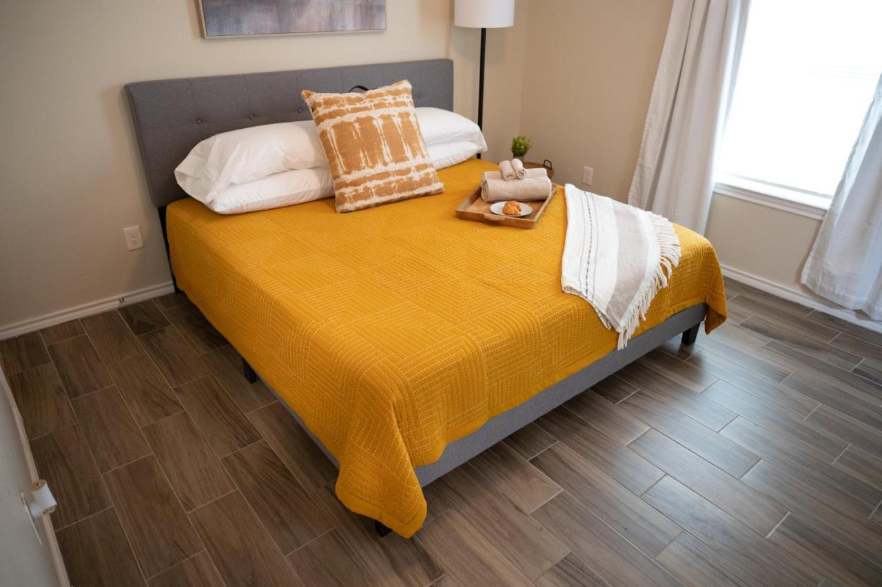 Apartamento Fabulous King Size Bed In A Gated Neighborhood! Edinburg Exterior foto